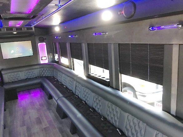 2018 Ford E-450 Limo Bus for Sale in Oaklyn, NJ - Photo 3