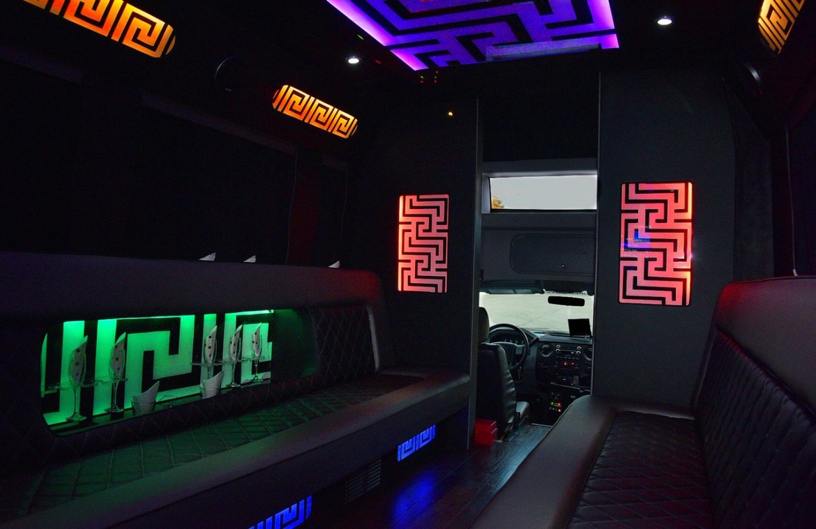 Limo Bus for Sale in Fontana, CA - Photo 12