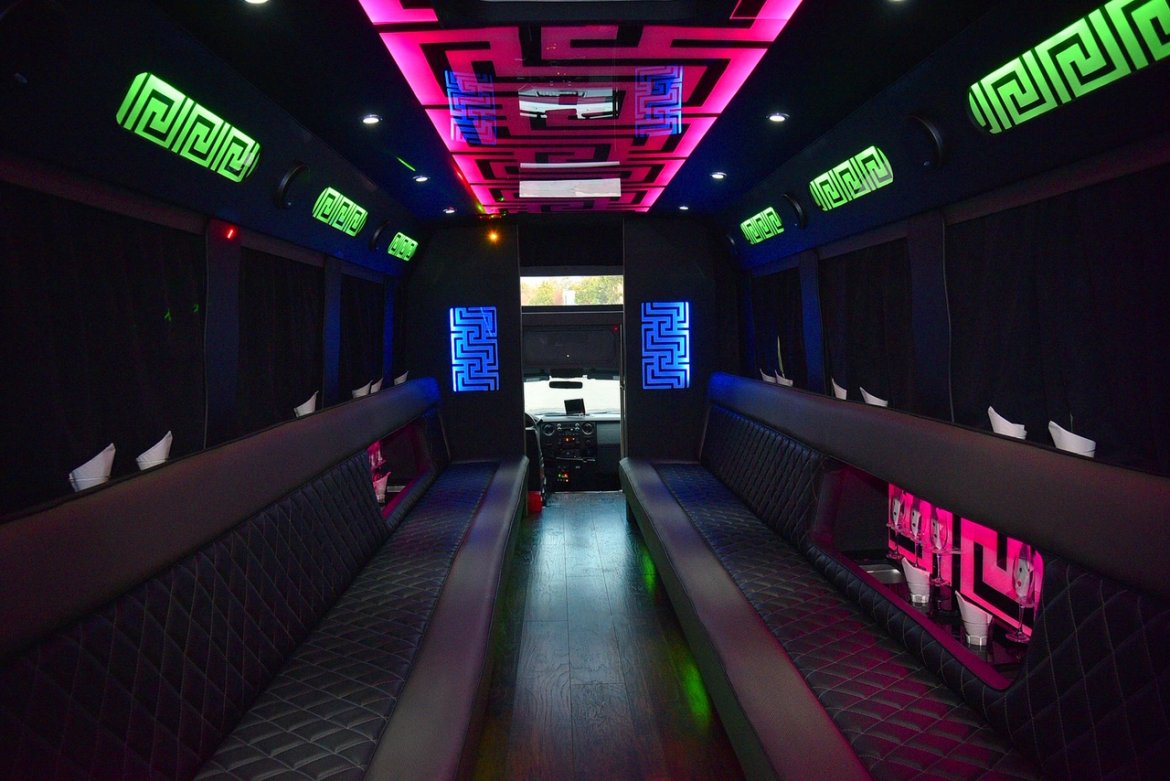 Limo Bus for Sale in Fontana, CA - Photo 14