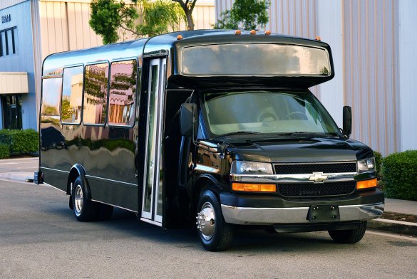 2008 Chevrolet 3500 Limo Bus for Sale in Fontana, CA - Main Photo