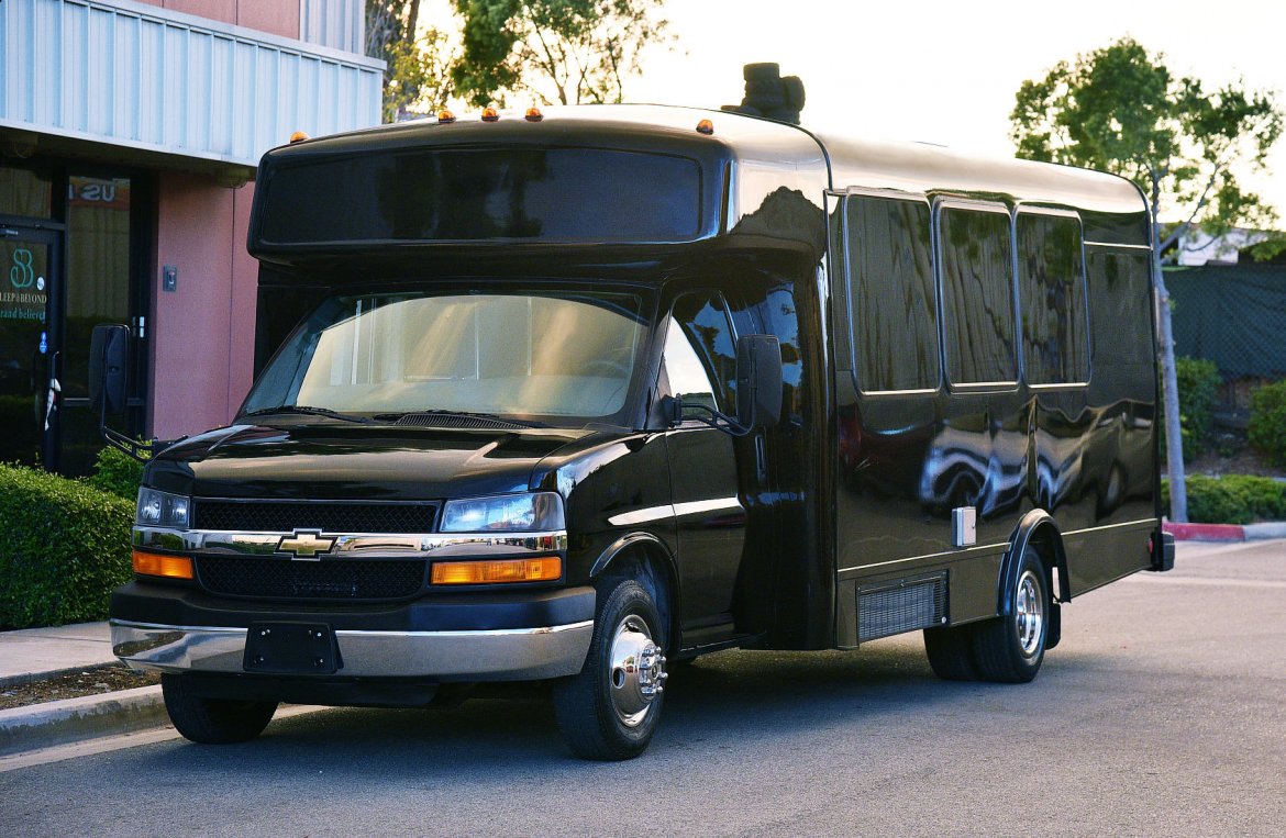 Limo Bus for Sale in Fontana, CA - Photo 7