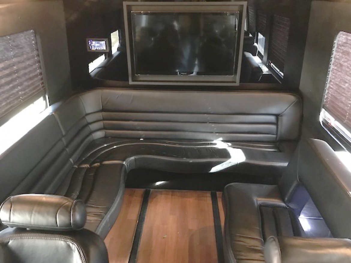 Executive Shuttle for Sale in Oaklyn, NJ - Photo 4