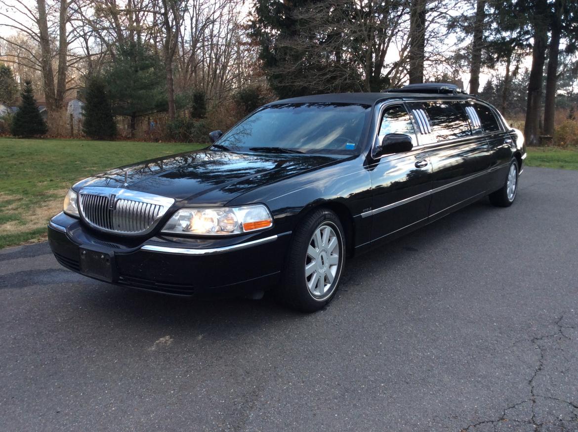 Photo of Limousine for sale: 2005 Lincoln Town car 70&quot; by Royale