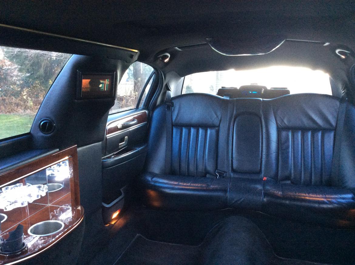 Photo of Limousine for sale: 2005 Lincoln Town car 70&quot; by Royale