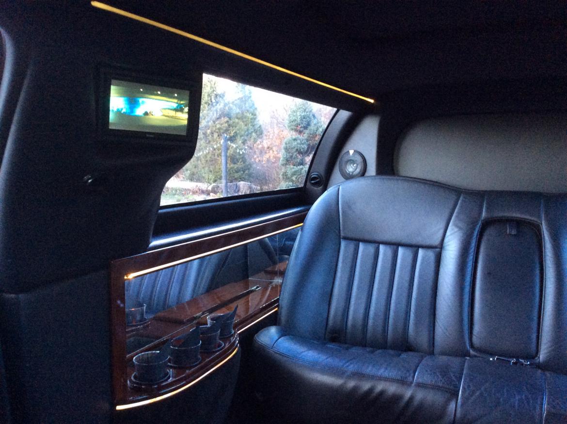 Photo of Limousine for sale: 2005 Lincoln Town car 70&quot; by Royale
