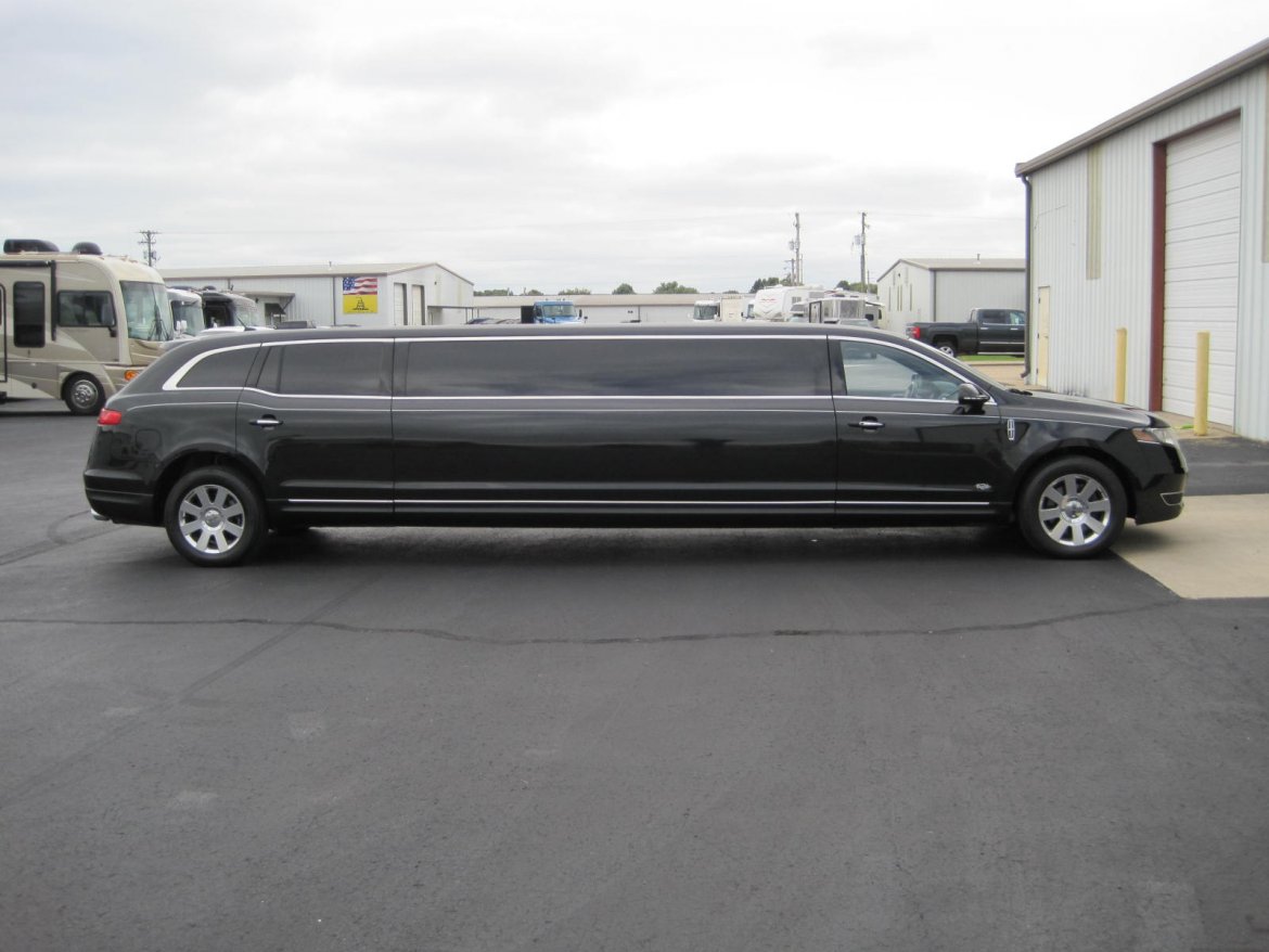 Limousine for Sale in Ozark, MO - Photo 5
