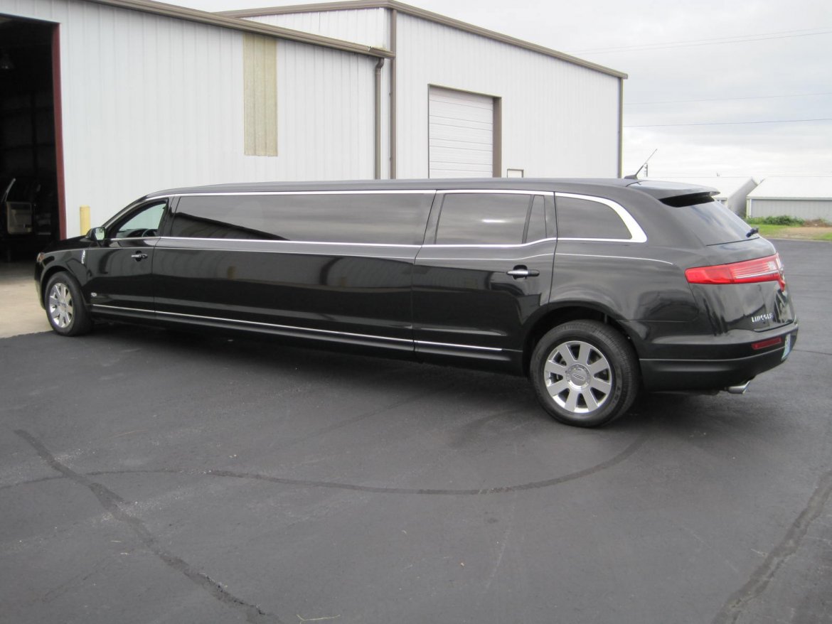 Limousine for Sale in Ozark, MO - Photo 11