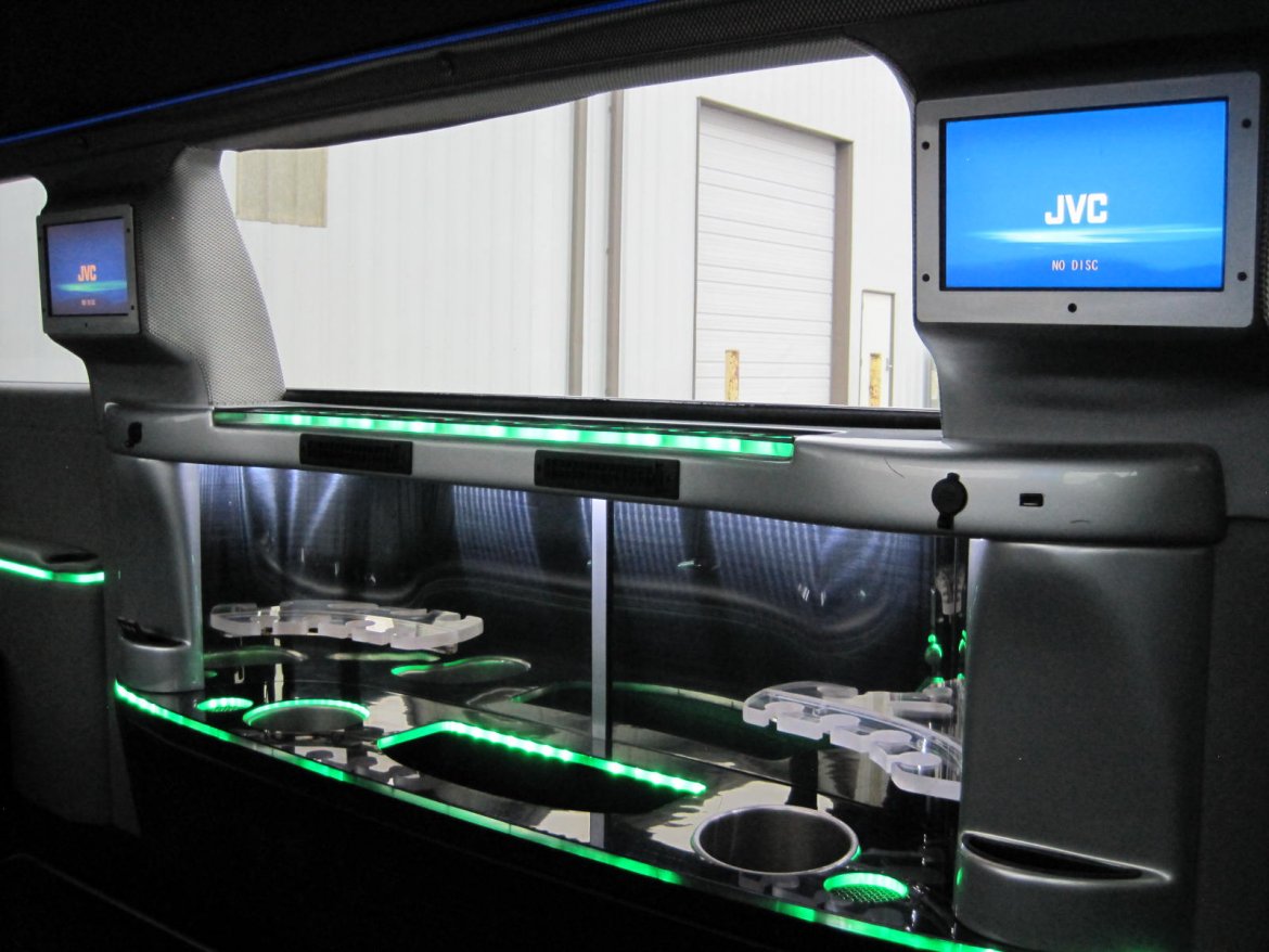 Limousine for Sale in Ozark, MO - Photo 25