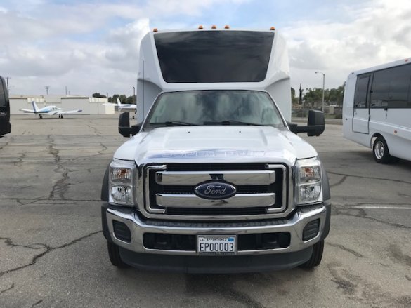2016 Ford F550 Executive Shuttle for Sale in Riverside, CA - Photo 2