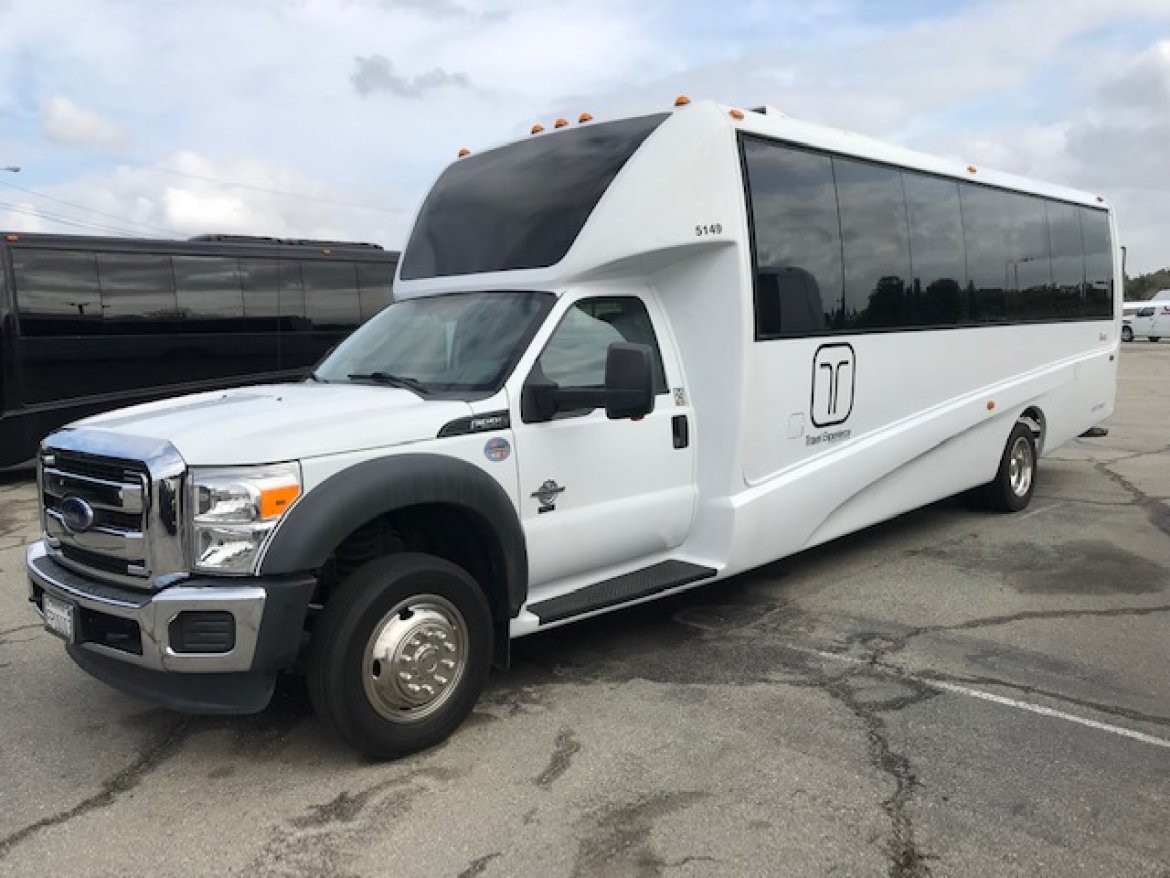 Executive Shuttle for Sale in Riverside, CA - Photo 7