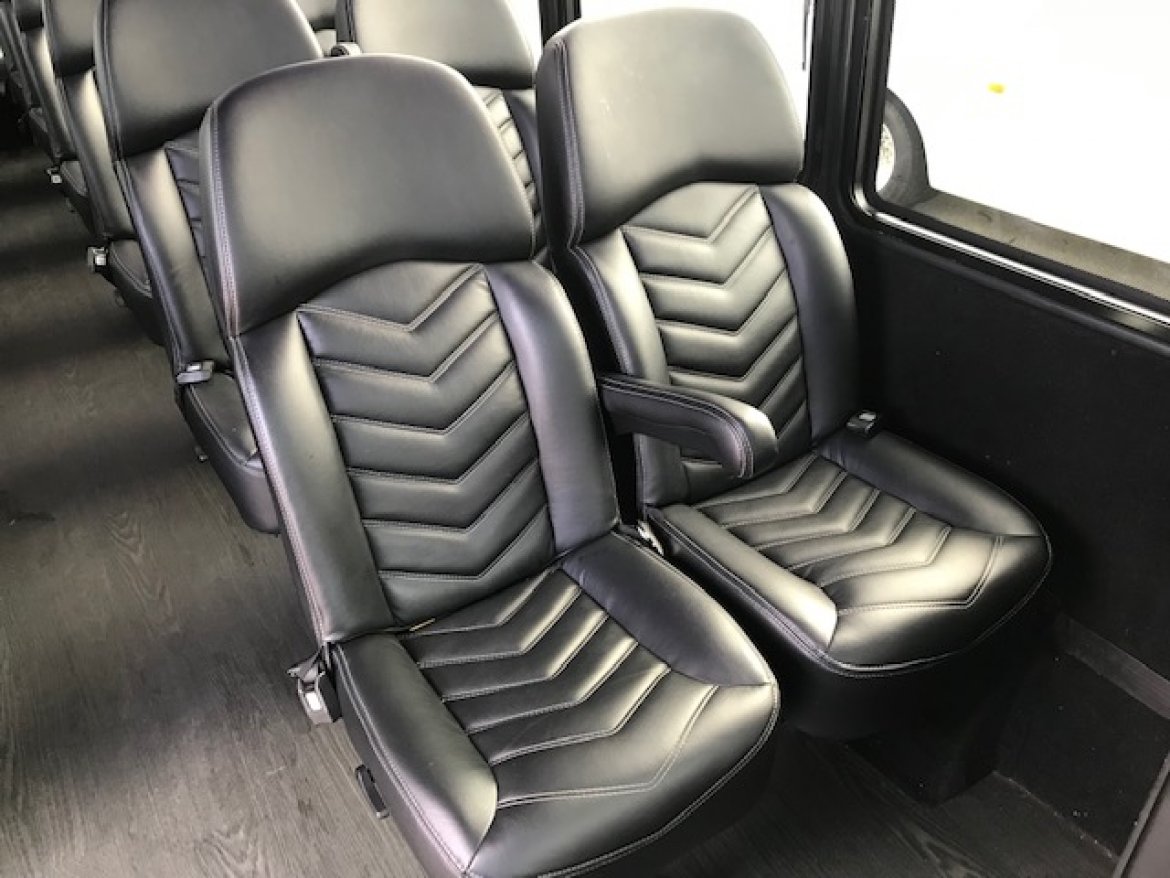 Executive Shuttle for Sale in Riverside, CA - Photo 10