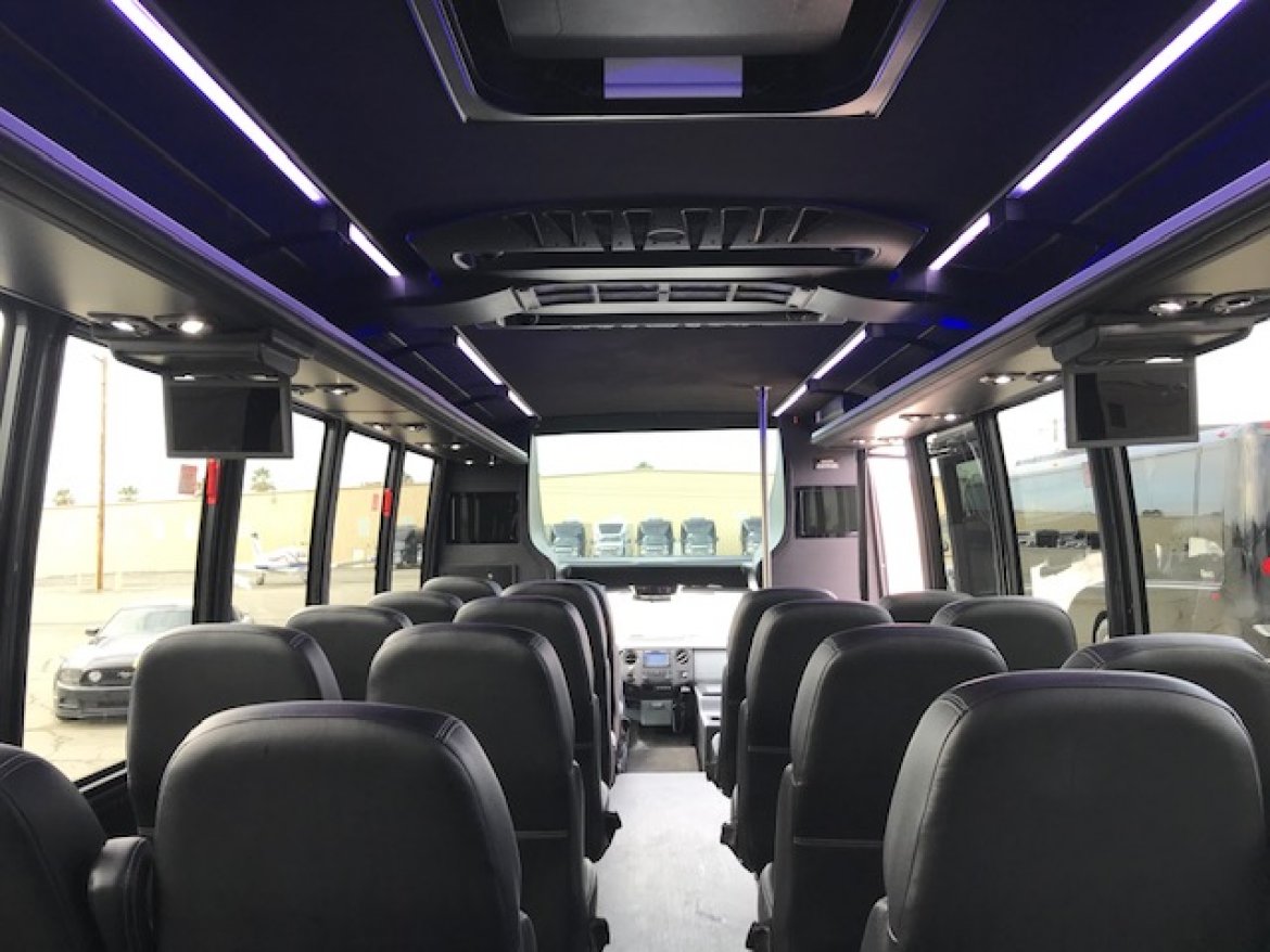 Executive Shuttle for Sale in Riverside, CA - Photo 15