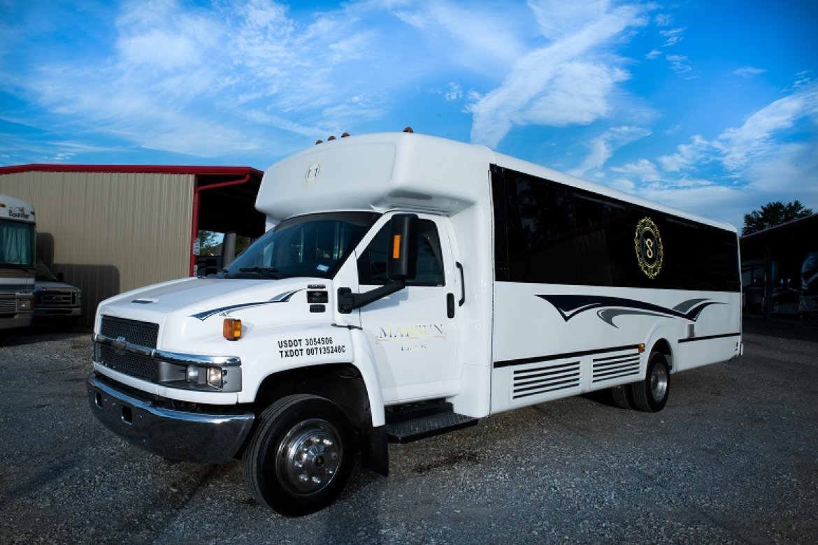 Limo Bus for sale: 2008 Chevrolet C5500 by Westwind