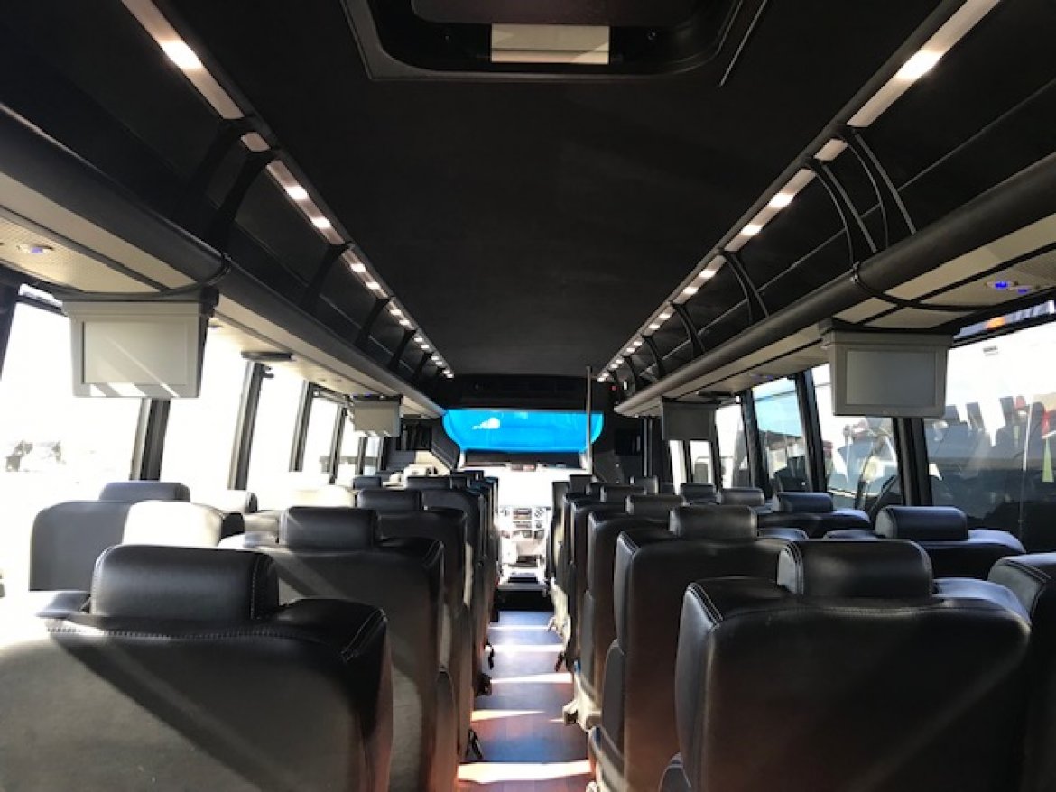 Executive Shuttle for Sale in Riverside, CA - Photo 9