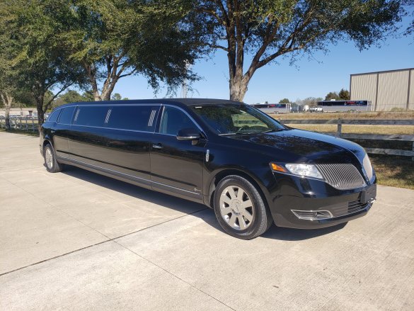 2015 Lincoln MKT Limousine for Sale in Houston, TX - Main Photo