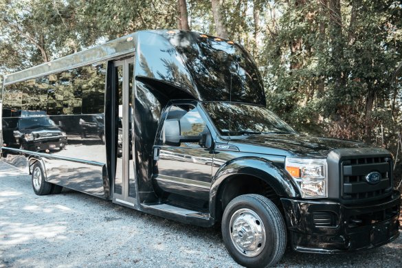 2014 Ford F550 Limo Bus for Sale in Charleston, SC - Main Photo