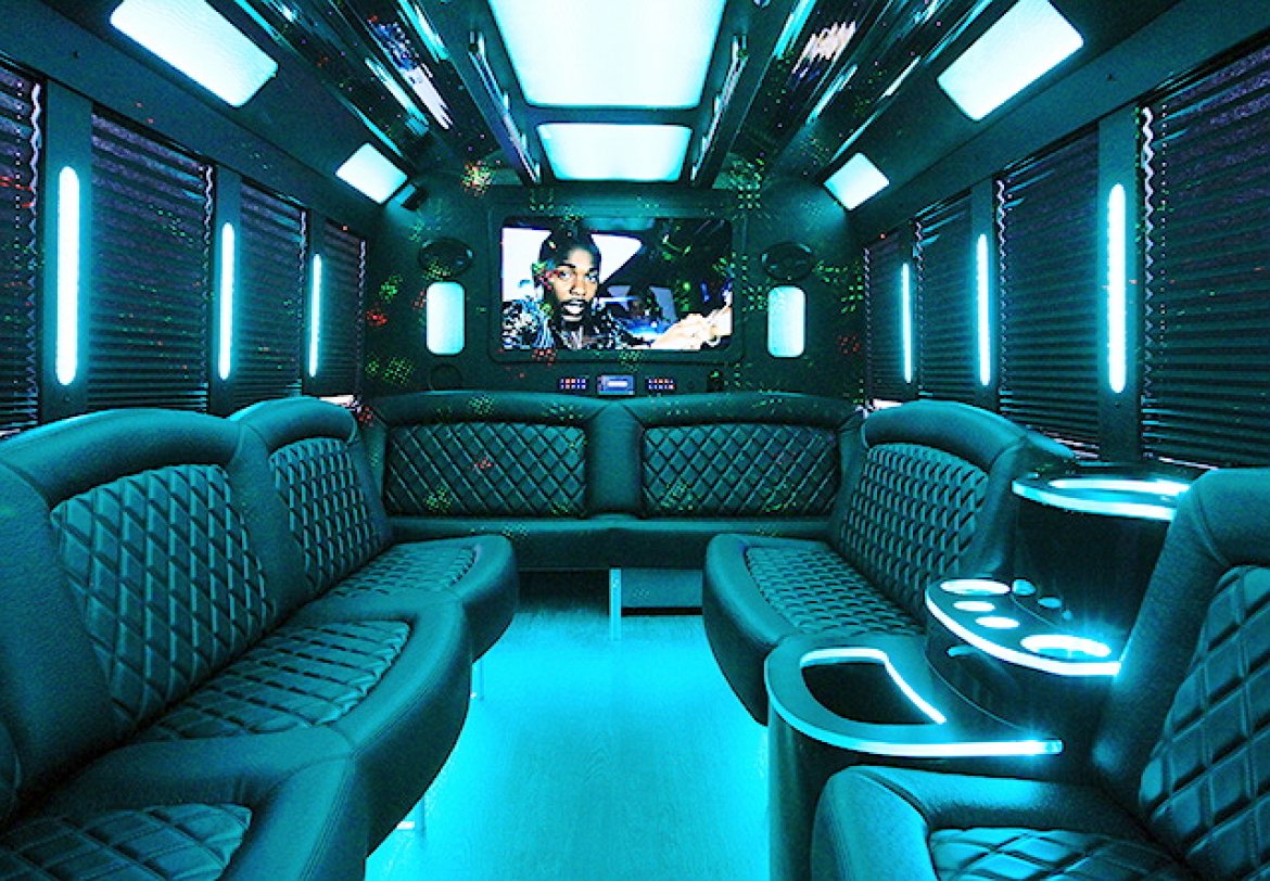Limo Bus for Sale in Oaklyn, NJ - Photo 10