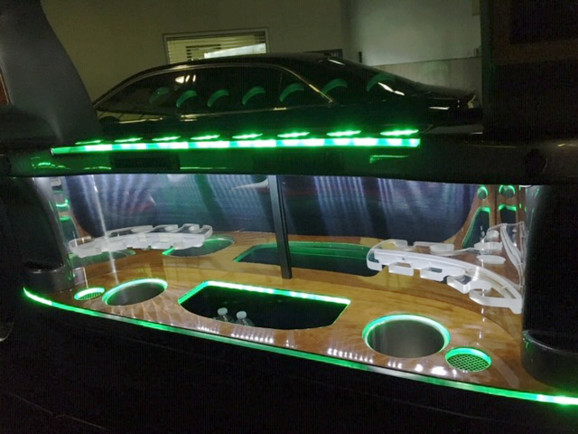 Limousine for Sale in Lafayette, LA - Photo 13