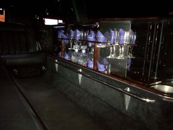2007 Lincoln Town Car Sedan for Sale in Trenton, NJ - Photo 3