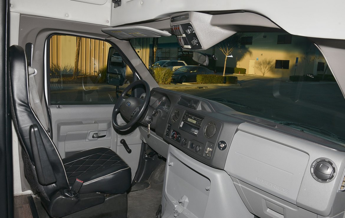 Limo Bus for Sale in Fontana, CA - Photo 10