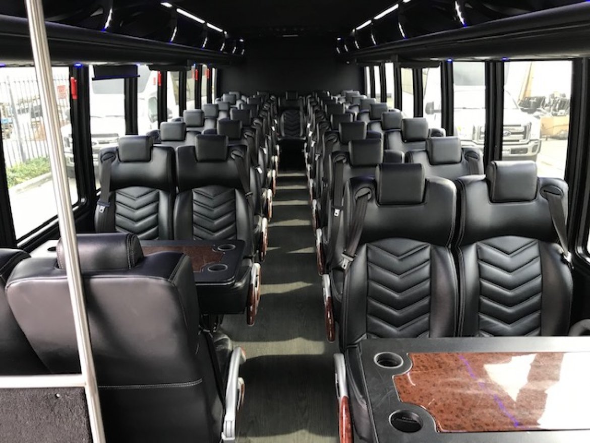 Executive Shuttle for Sale in Riverside, CA - Photo 7