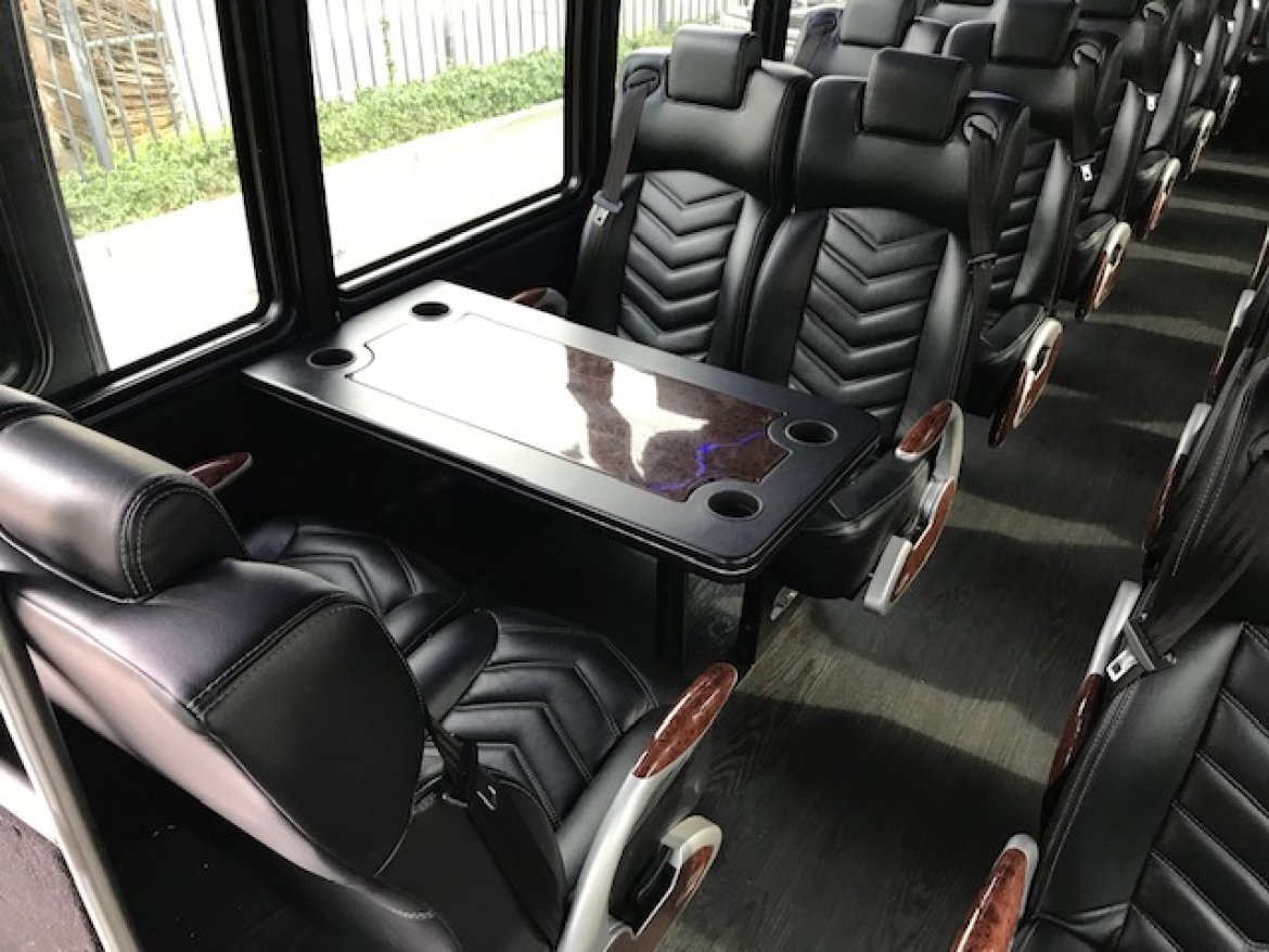 Executive Shuttle for Sale in Riverside, CA - Photo 9