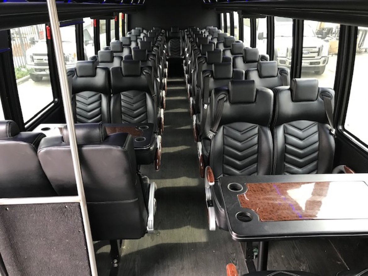 Executive Shuttle for Sale in Riverside, CA - Photo 10