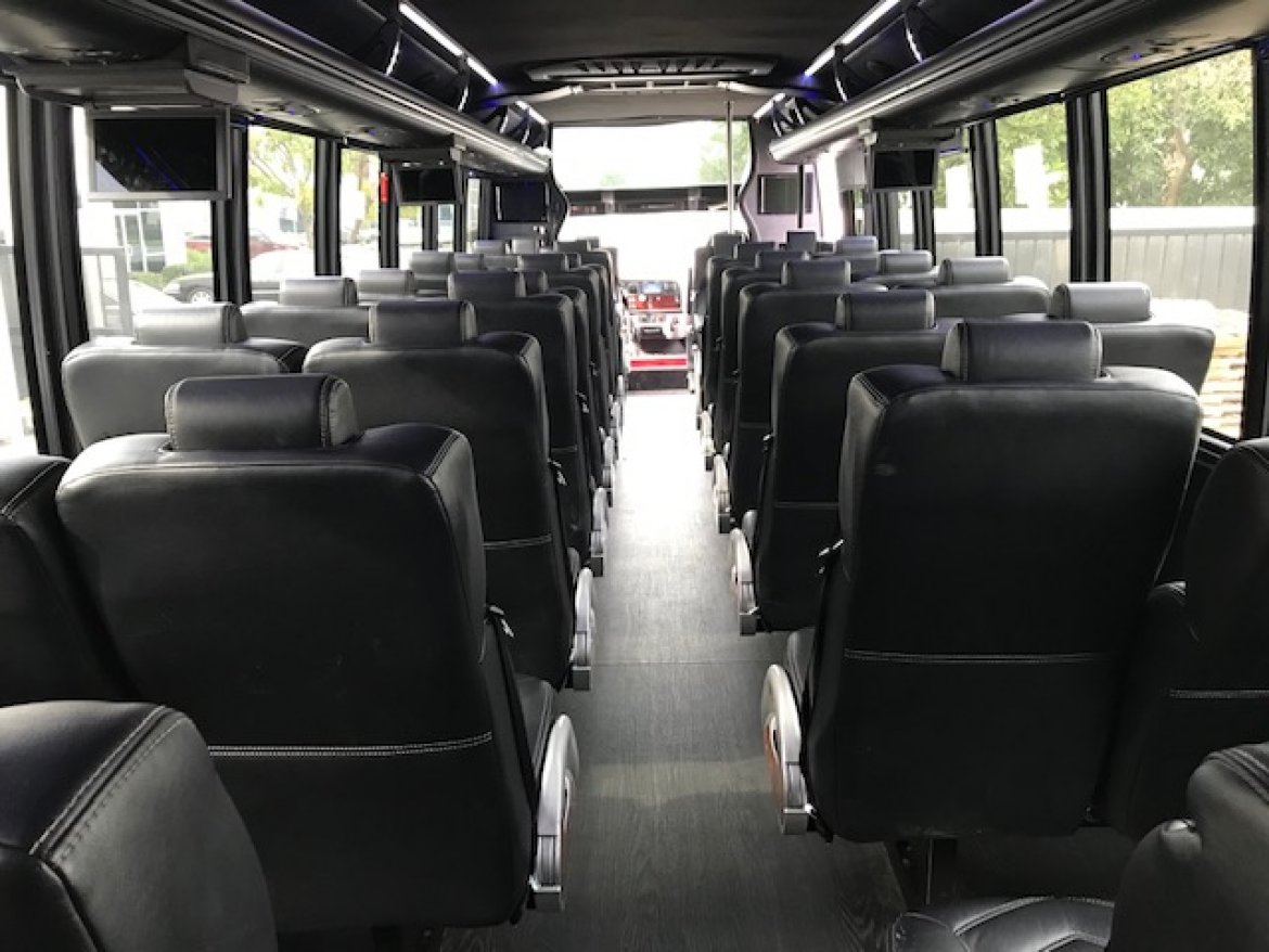 Executive Shuttle for Sale in Riverside, CA - Photo 12