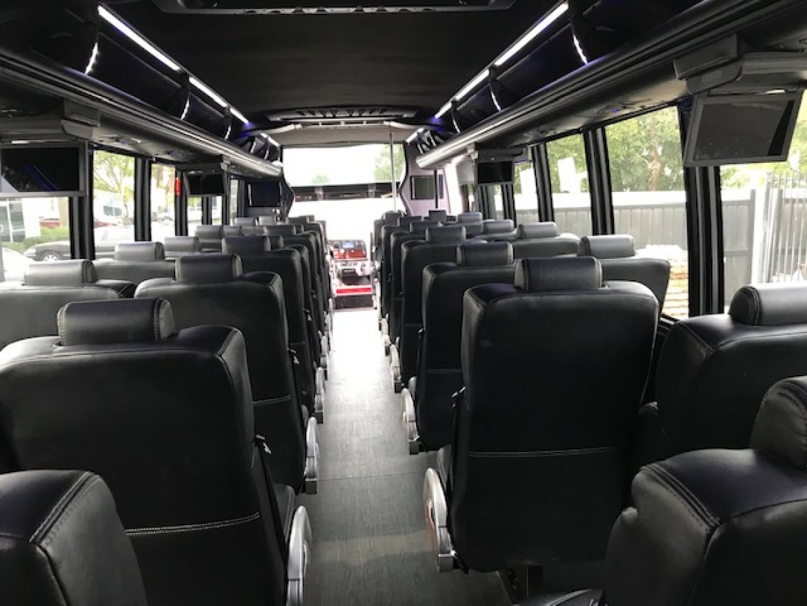 Executive Shuttle for Sale in Riverside, CA - Photo 11