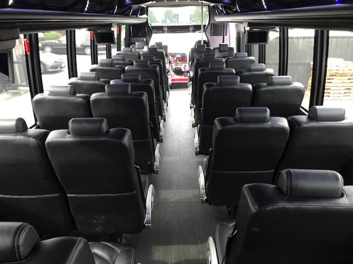 Executive Shuttle for Sale in Riverside, CA - Photo 15