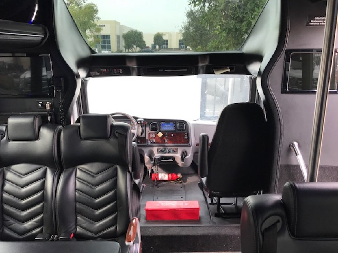 Executive Shuttle for Sale in Riverside, CA - Photo 19