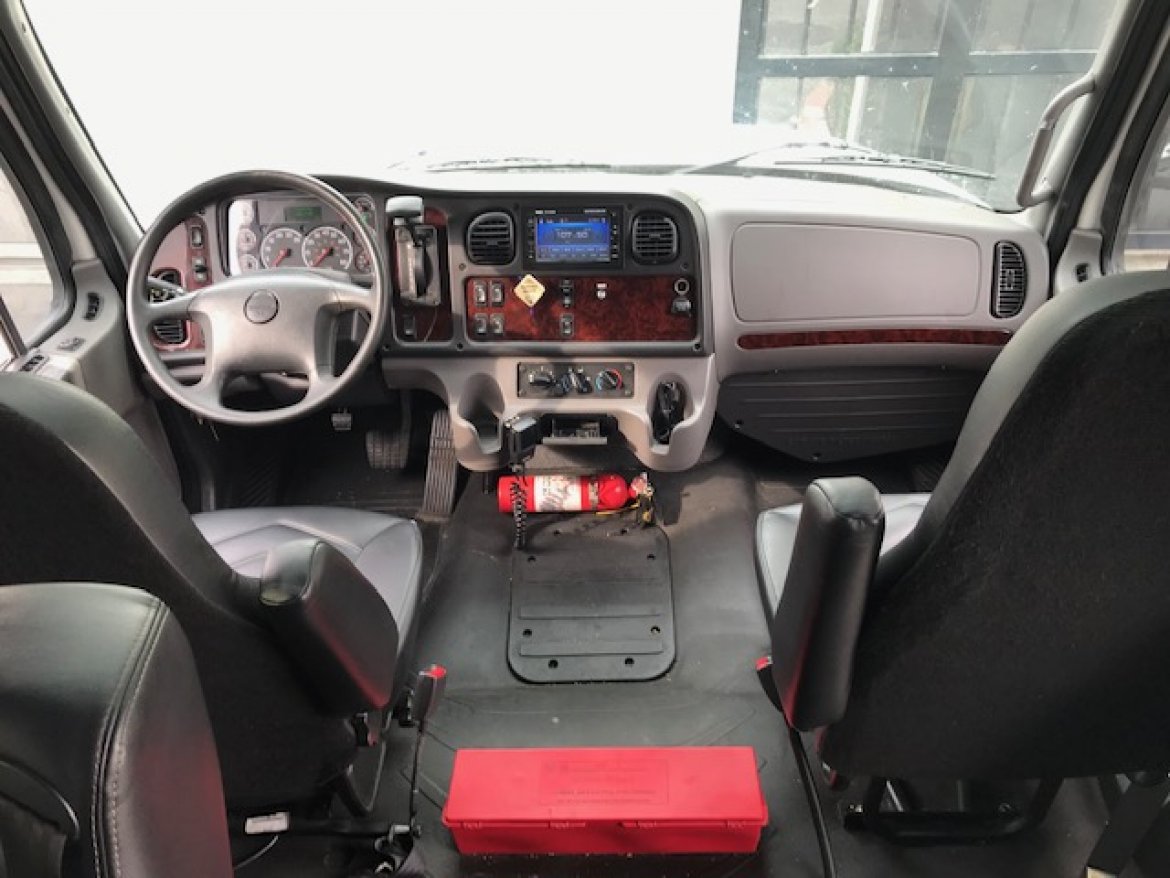 Executive Shuttle for Sale in Riverside, CA - Photo 20