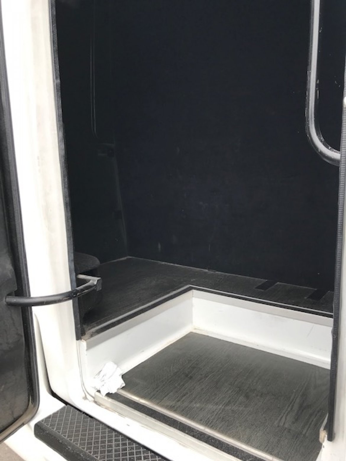 Executive Shuttle for Sale in Riverside, CA - Photo 22