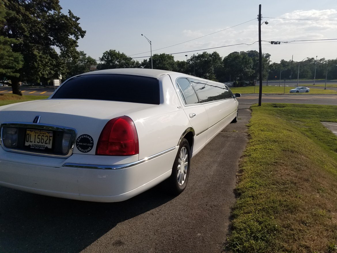 Limousine for Sale in Freehold, NJ - Photo 9