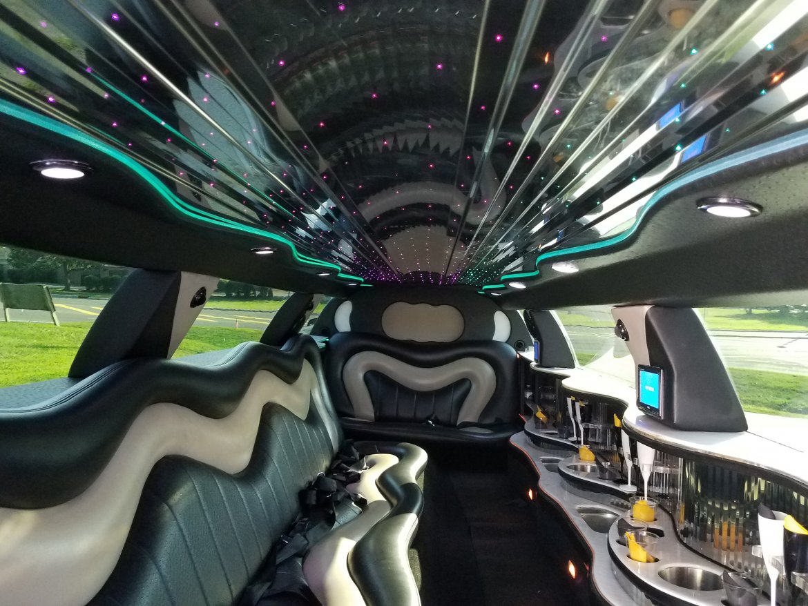 Limousine for Sale in Freehold, NJ - Photo 13