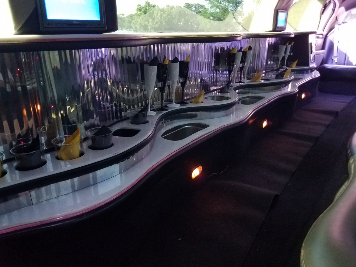 Limousine for Sale in Freehold, NJ - Photo 15