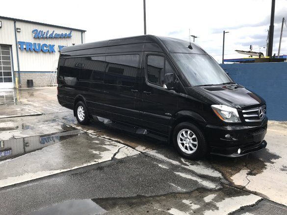 2017 Mercedes-Benz 3500 Super Single Sprinter for Sale in Oaklyn, NJ - Main Photo