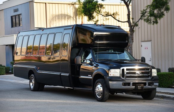 2007 Ford F-550 Limo Bus for Sale in Fontana, CA - Main Photo
