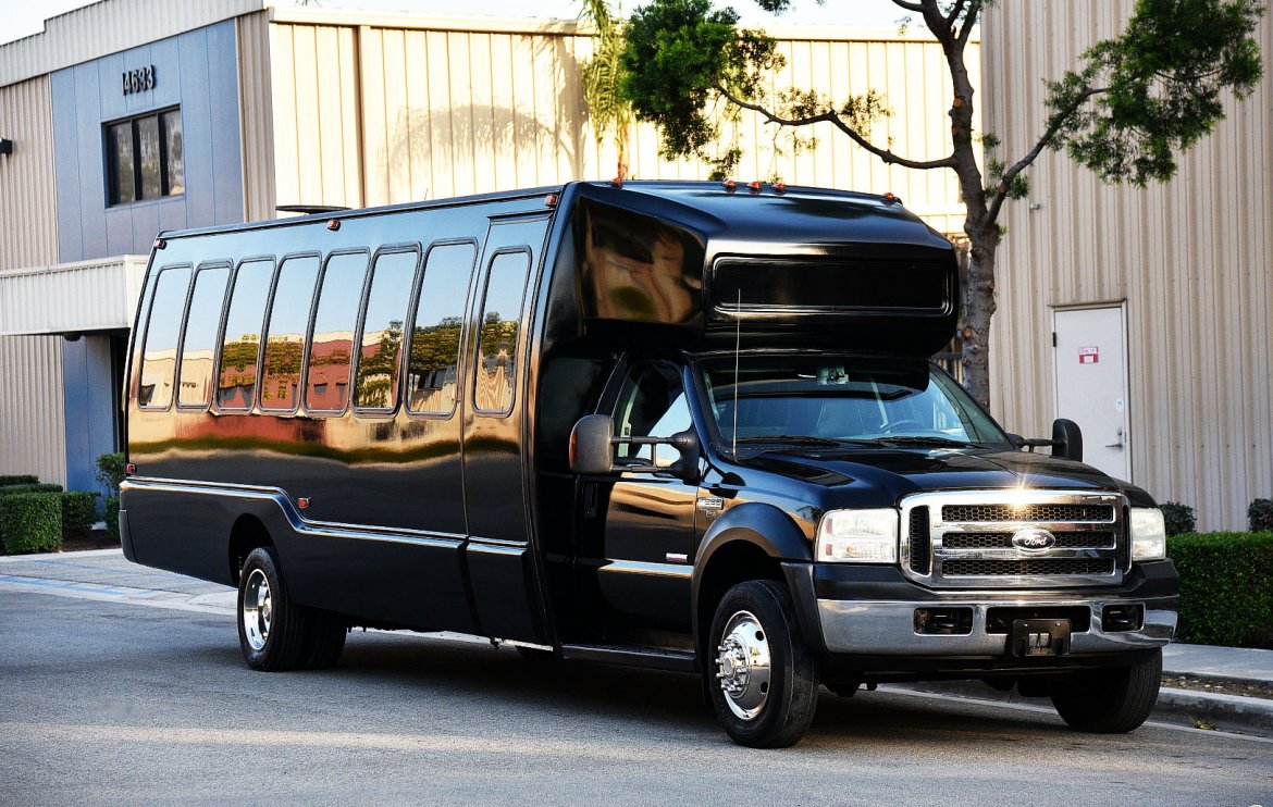 Limo Bus for Sale in Fontana, CA - Photo 7