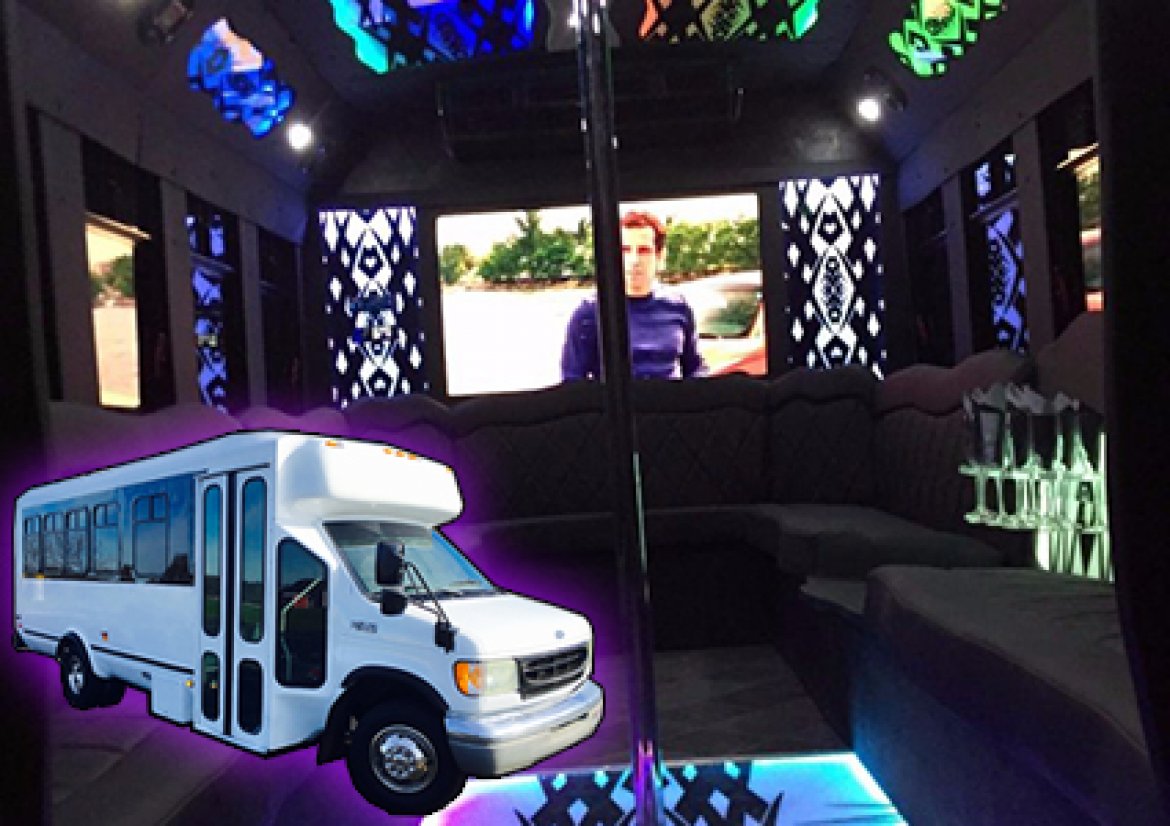 Limo Bus for sale: 2002 Ford e-450