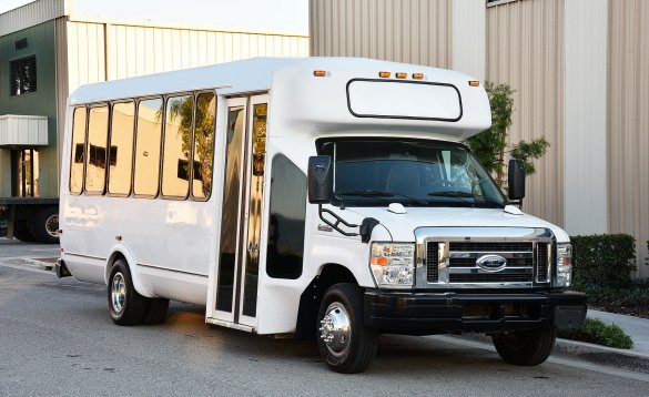 2011 Ford E-450 Limo Bus for Sale in Fontana, CA - Photo 2