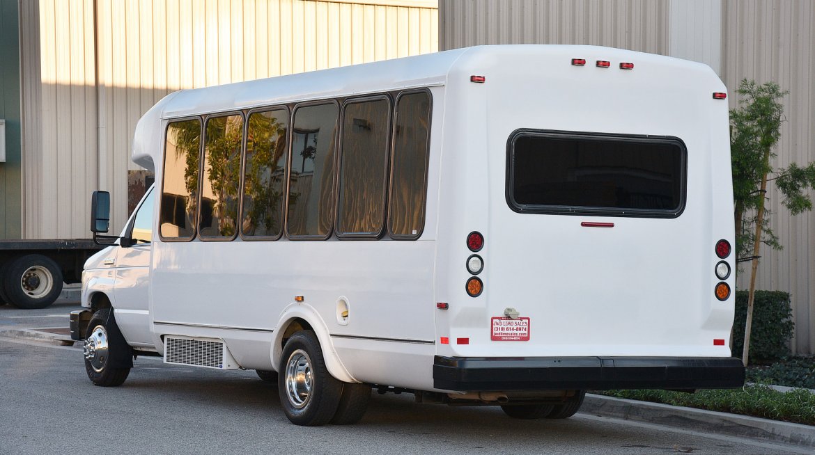 Limo Bus for Sale in Fontana, CA - Photo 8