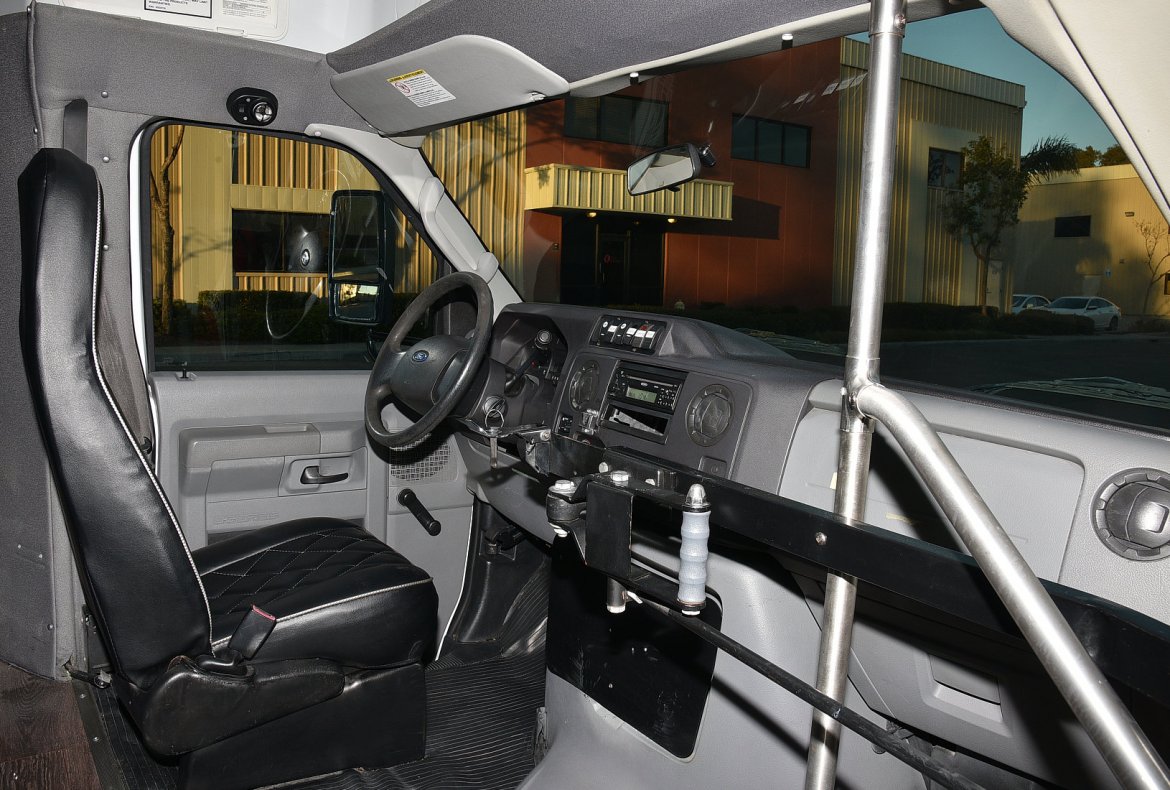 Limo Bus for Sale in Fontana, CA - Photo 9