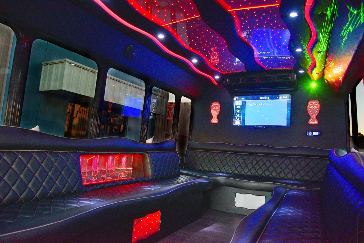 Limo Bus for Sale in Fontana, CA - Photo 10