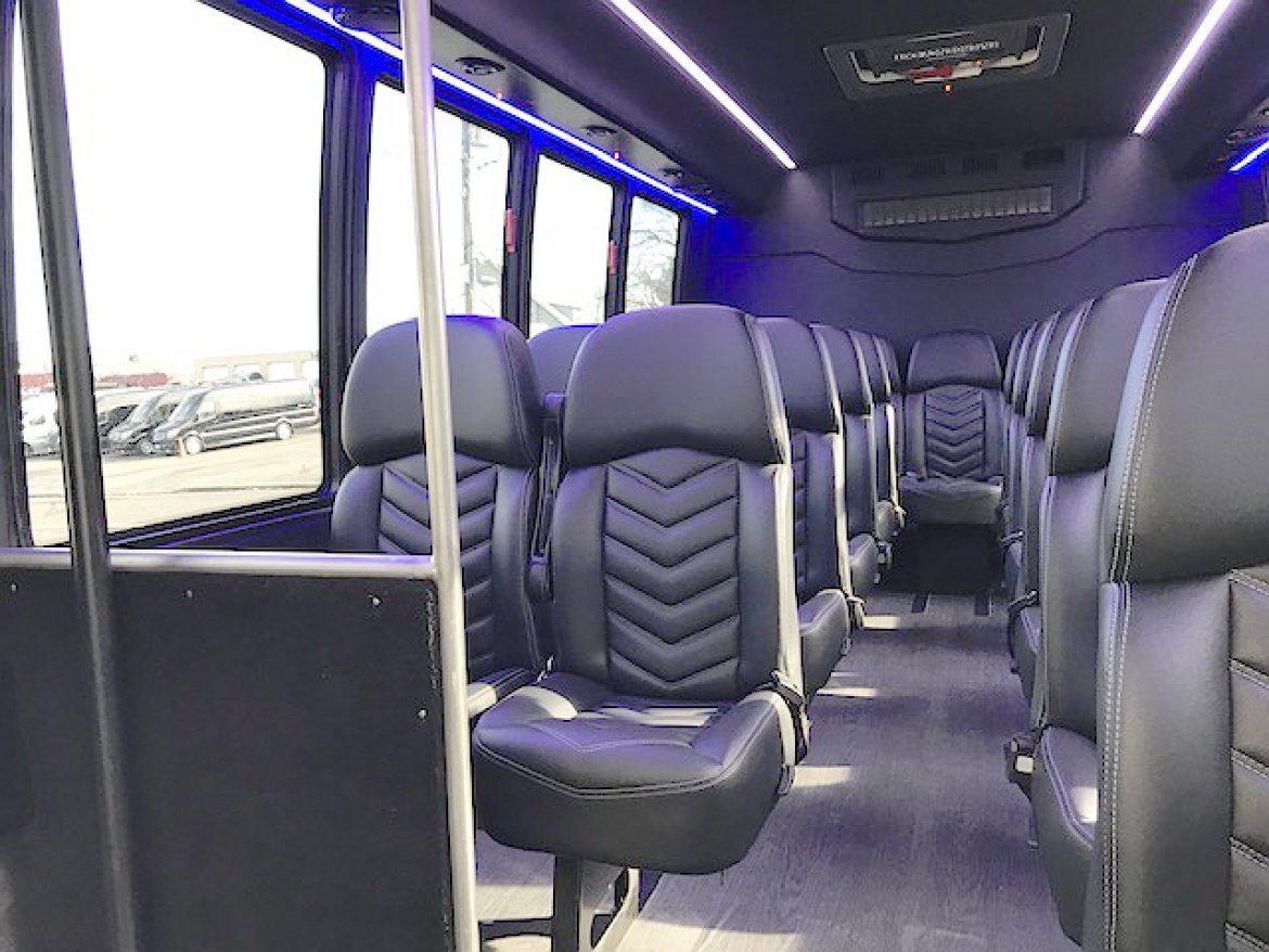 Executive Shuttle for Sale in Oaklyn, NJ - Photo 5