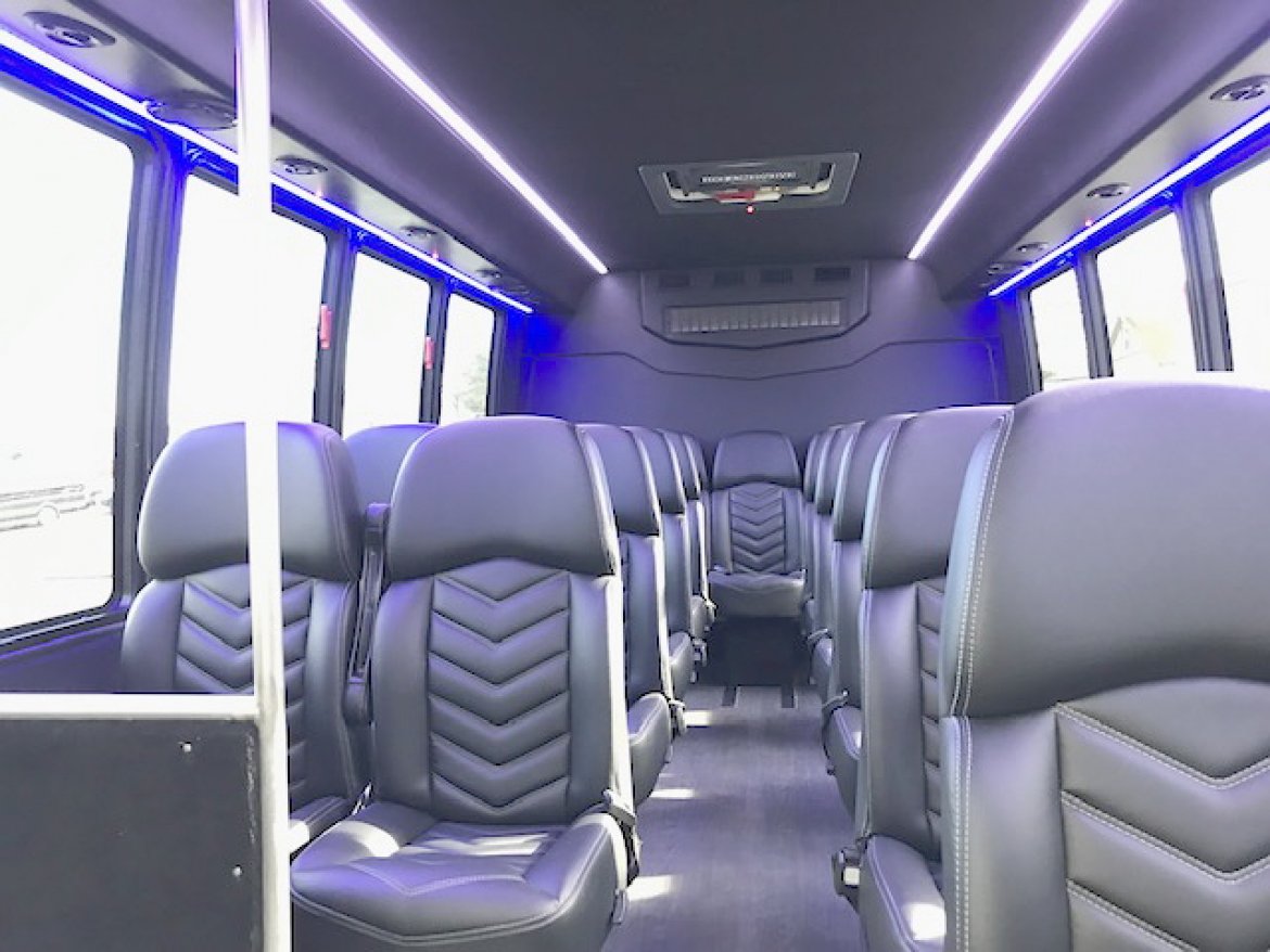 Executive Shuttle for Sale in Oaklyn, NJ - Photo 4