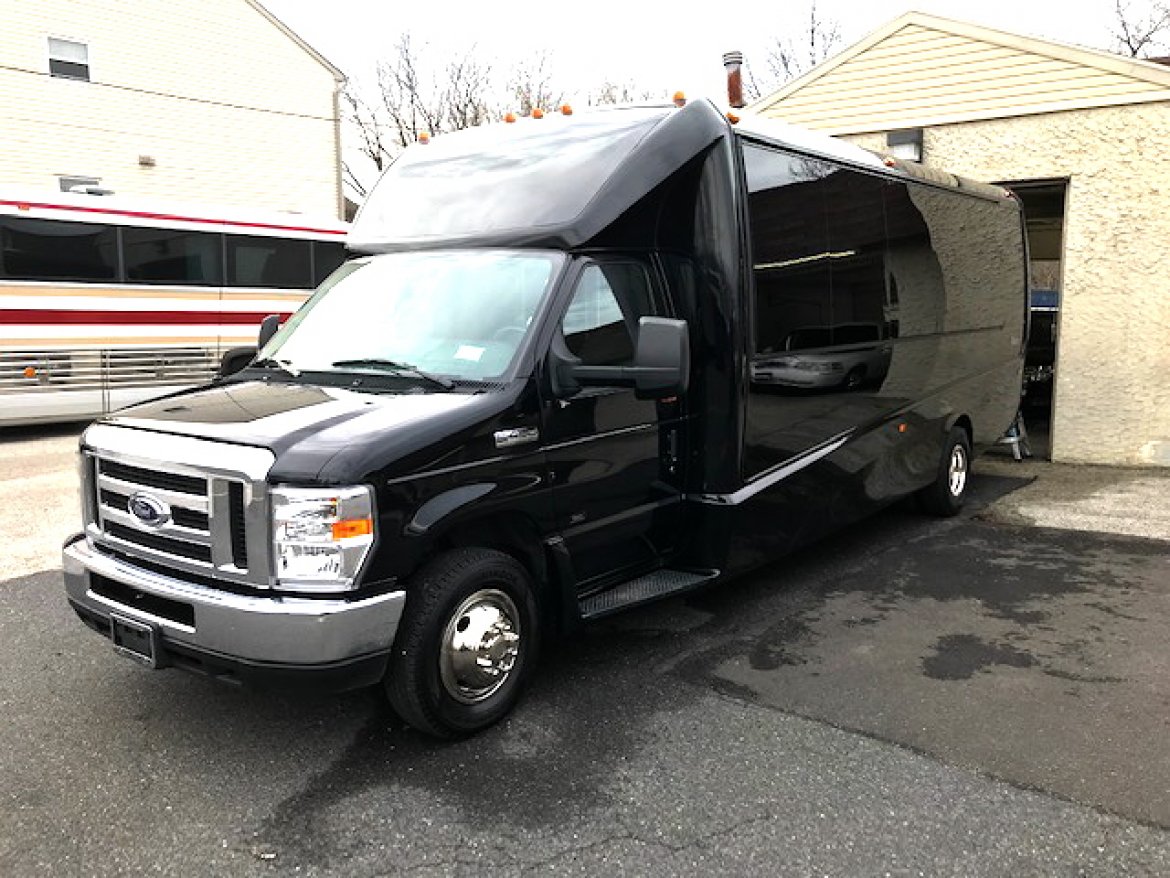 Executive Shuttle for Sale in Oaklyn, NJ - Photo 16