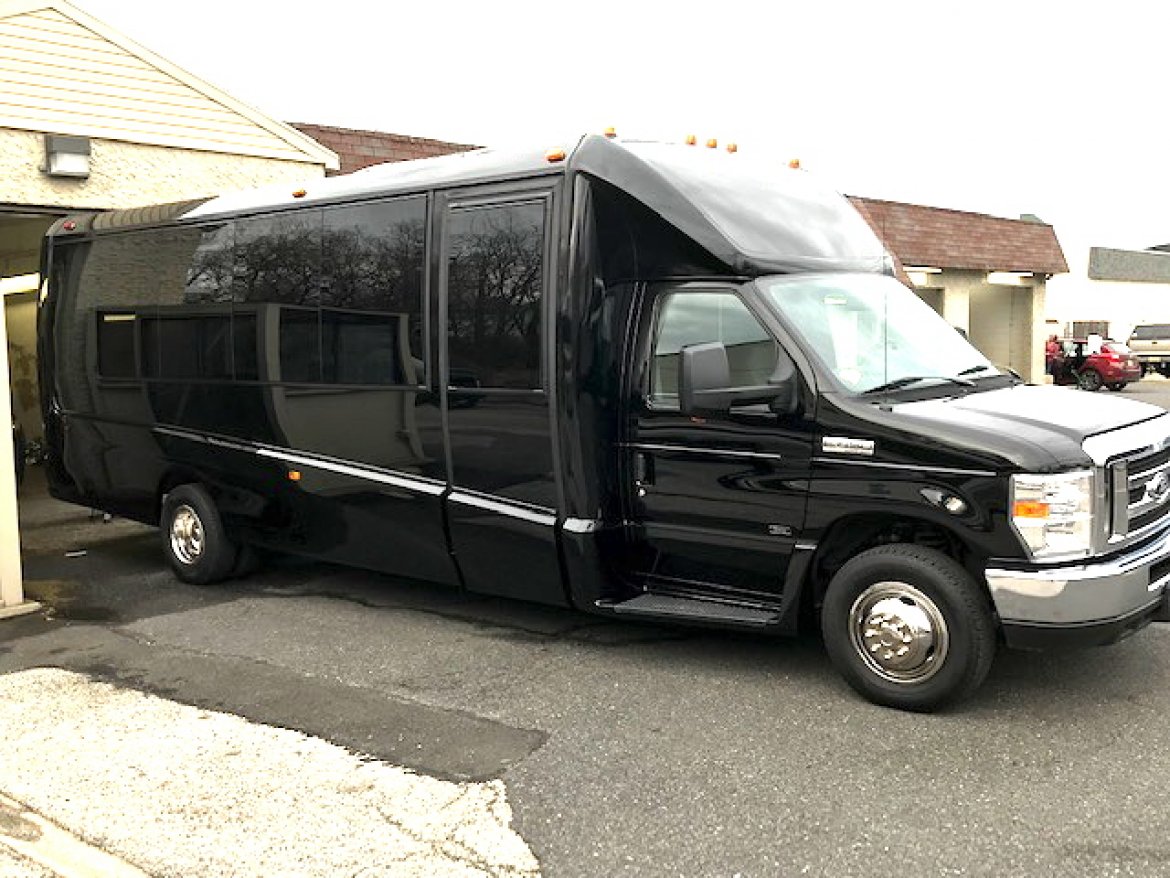 Executive Shuttle for Sale in Oaklyn, NJ - Photo 18