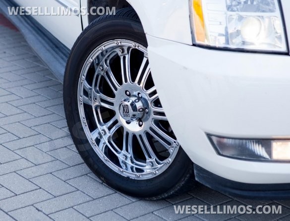 2007 Cadillac Escalade  Limousine