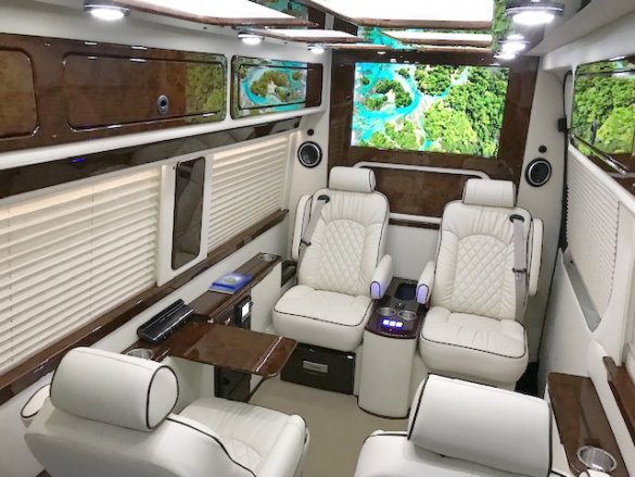 2018 Mercedes-Benz Sprinter 3500 Super Single Sprinter for Sale in Oaklyn, NJ - Photo 2
